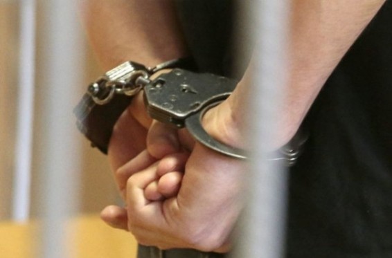 Երևանի Զաքյան փողոցի դեղատնից դանակի սպառնալիքով 177.000 դրամ հափշտակած անձը ներկայացել է ոստիկանություն