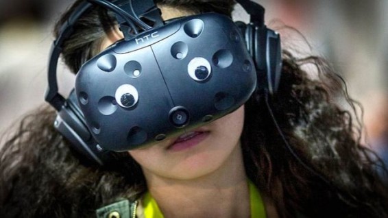 Новинки CES 2018: электромобили, супертелевизоры и умные очки