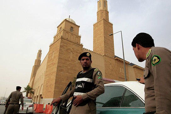 Սաուդյան Արաբիայում ձերբակալել են կանացի շորեր հագած տղամարդու