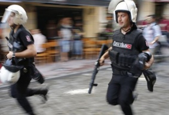 Իզմիրում ոստիկանական շենքի ուղղությամբ հրթիռներ են արձակվել