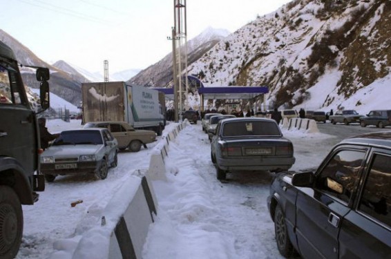 Լարսը փակ է բոլոր ավտոմեքենաների համար, ռուսական կողմում կուտակված է 267 տրանսպորտային միջոց