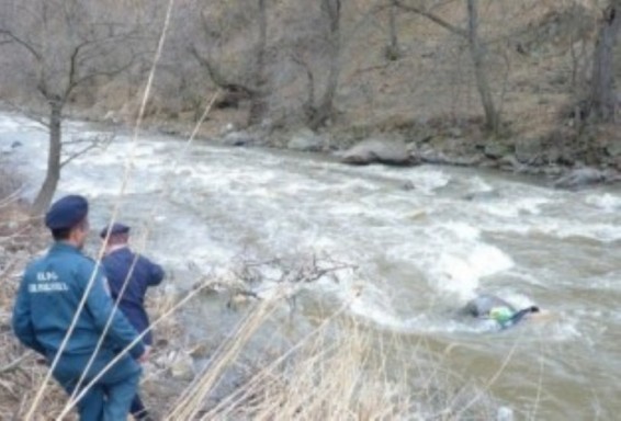 Քաջարանում երեխան ընկել է գետը. ահազանգ ԱԻՆ-ում