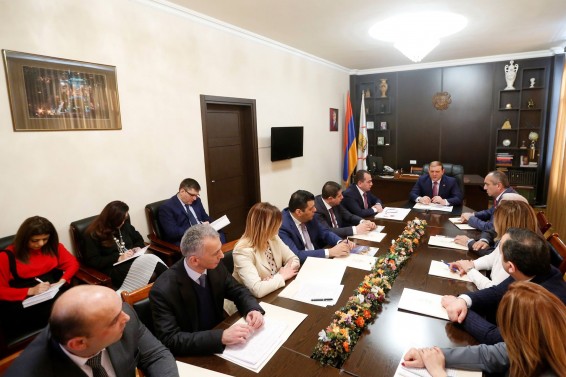 Video. «Մայրաքաղաք հաղորդաշար». Դավթաշեն, Էրեբունի, Կենտրոն վարչական շրջանների ղեկավարները զեկուցել են քաղաքապետին