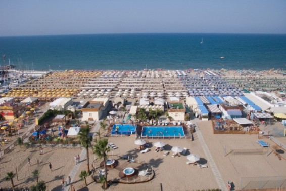 Իտալական լողափերում անձրևի դեպքում հետ կվերադարձնեն հանգստացողների վճարած գումարը