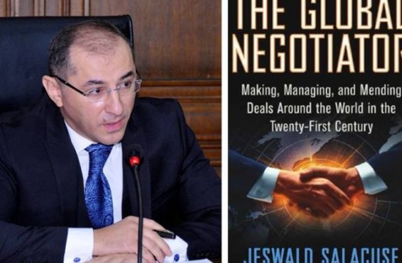 Գիրք նվիրելու օրը ինչ է խորհուրդ տալիս կարդալ նախարար Վարդան Արամյանը