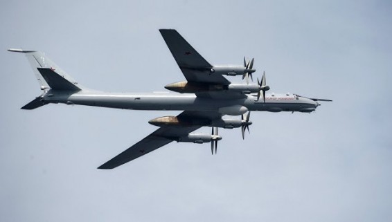 Японские истребители сопроводили бомбардировщики Ту-95МС