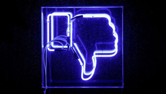 В работе Facebook произошел глобальный сбой