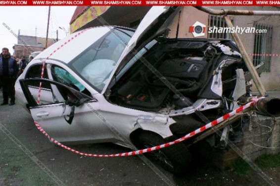Երևանում Mercedes-ը բախվել է 49 համարի երթուղայինին. կան տուժածներ