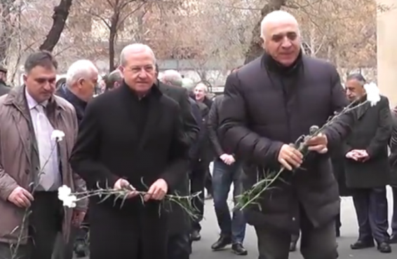 Video. Մարտի 3-ը Ալեքսանդր Մանթաշովի ծննդյան օրն է . օրվա խորհուրդն ու գործարար համայնքի նախաձեռնությունը՝ հուշ-պսակադրությամբ