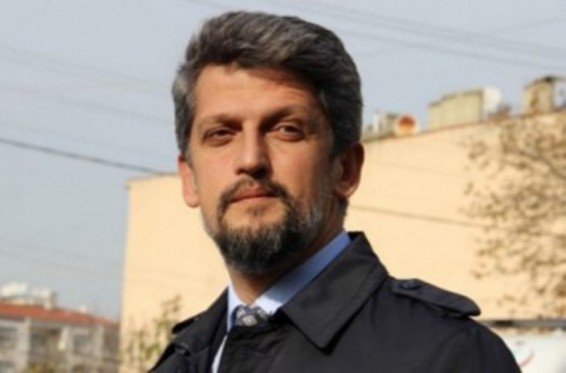 Փայլանը քննադատել է Էրդողանին՝ «Գորշ գայլեր»-ի նշանը ցույց տալու համար
