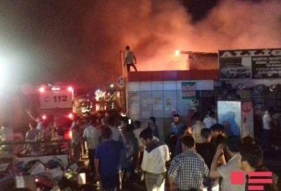 Բաքվի ավտոշուկայում հրդեհ է բռնկվել