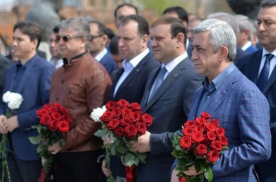 Photo. Սերժ Սարգսյանը հարգանքի տուրք է մատուցել Անդրանիկ Մարգարյանի հիշատակին
