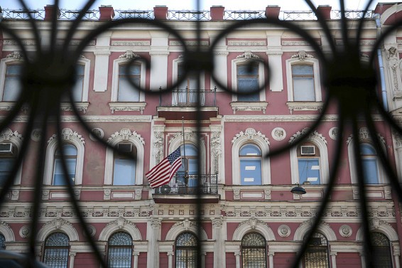 Москва закроет консульство США в Петербурге