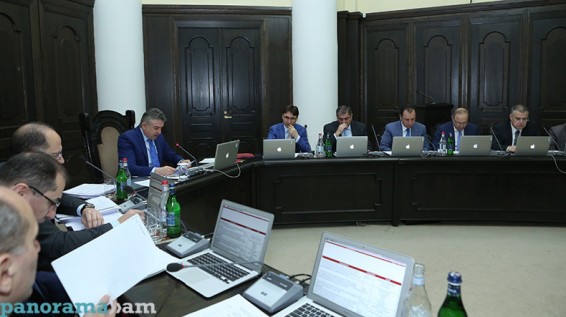 Պարոն Տոնոյան, ուշադիր կլինեք. Վարչապետ