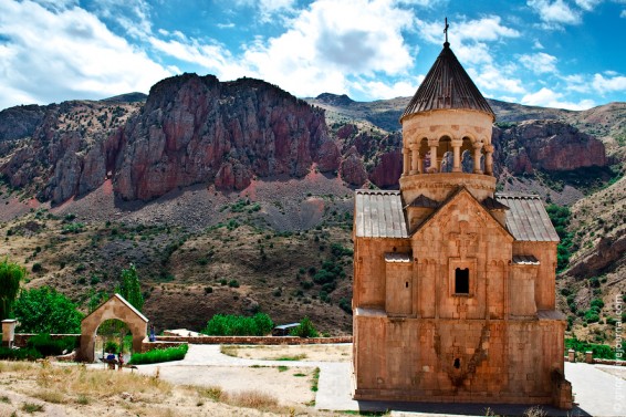 Այսօր Կրկնազատիկ (Նոր կիրակի) է