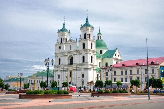 Լեհաստանի բնակիչներին գնումներ կատարելու համար մեկօրյա ուղևորություն են առաջարկում Գրոդնո