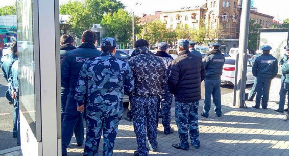 Полиция Еревана подвергла приводу нескольких активистов