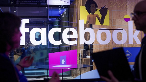 Жители стран Запада считают, что Google и Facebook манипулируют информацией