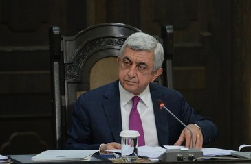 Սերժ Սարգսյանը կառավարության անդամներին առաջարկել է այսօր չանդրադառնալ կառավարության ծրագրերին
