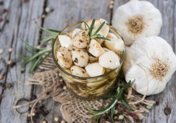 Սխտորը հրաշալի մթերք է, որն ունի մի շարք օգտակար հատկանիշներ