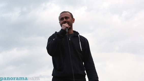В Ереване задержан один из координаторов митинга оппозиции – Армен Григорян