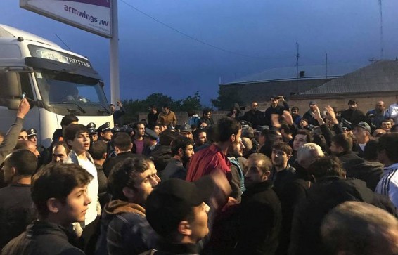Փակվել է Երևան Էջմիածին ավտոճանապարհը