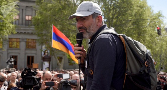 ЕГУ готов выдать диплом лидеру протестного движения в Армении Николу Пашиняну