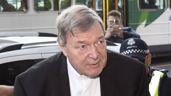 Казначей Ватикана предстанет перед судом по обвинению в домогательствах