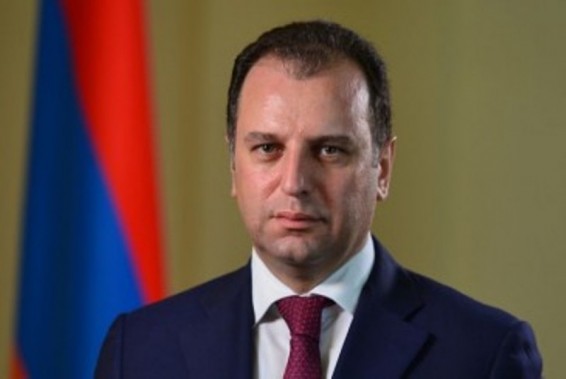 Վիգեն Սարգսյանը դադարեցնում է աշխատանքը որպես պաշտպանական գերատեսչության ղեկավար