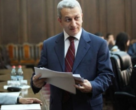 ՀՀ ֆինանսների նախարար Ատոմ Ջանջուղազյանի կենսագրությունը