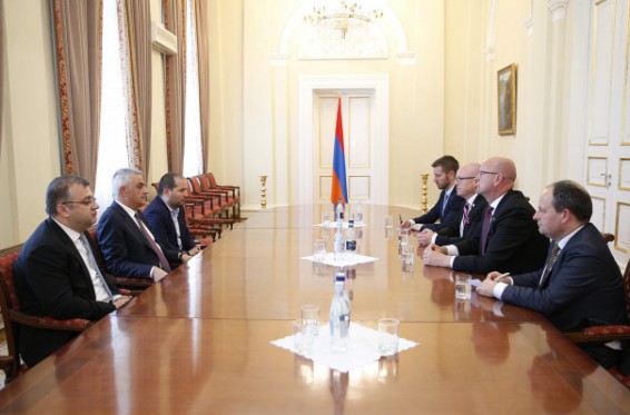 Փոխվարչապետ Մհեր Գրիգորյանը հանդիպում է ունեցել Շվեդիայի խորհրդարանի պատվիրակության հետ