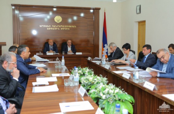 2017թ. Արցախի պետական բյուջեի կատարողականի վերաբերյալ հաշվետվությունների քննարկումը հանձնաժողովներում շարունակվում է