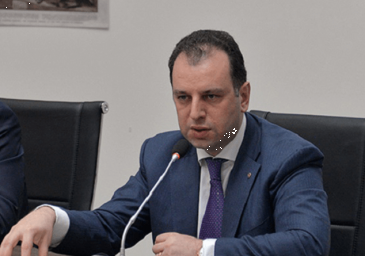 Մի փորձիր միավոր վաստակել՝ սևացնելով նախկինում արած աշխատանքը. Վիգեն Սարգսյանը՝ Արմեն Գրիգորյանին