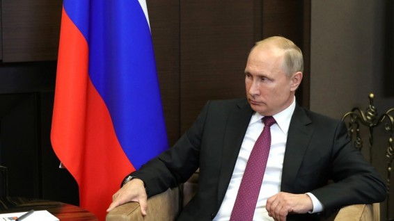 Путин заявил, что не намерен выдвигать свою кандидатуру на третий президентский срок подряд