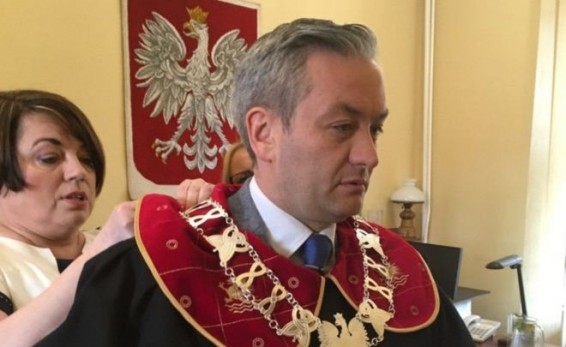 Польша - консервативная страна. Но мэр-гей быстро набирает популярность