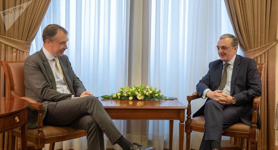 Ереван готов к переговорам по Карабаху - глава МИД Армении