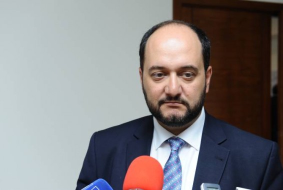 Արայիկ Հարությունյանը պատրաստվում է պայքարել լատինատառ հայերենի դեմ