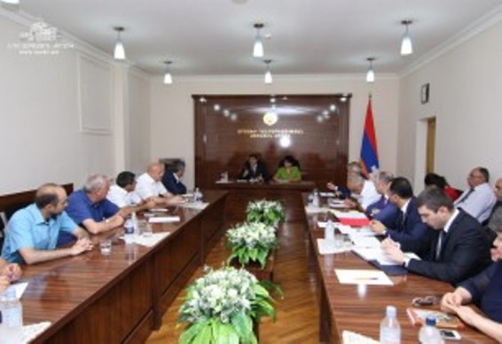 Արցախի խորհրդարանում քննարկվել է կառավարության օպերատիվ շտաբի գործունեության հաշվետվությունը