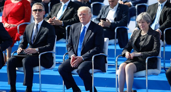 «Я не уверен, что с ней ладят»: Трамп отказался встречаться с Мэй на саммите G7