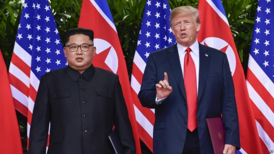 Трамп и Ким Чен Ын завершили саммит обещанием денуклеаризации