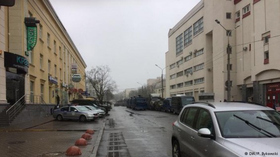 В квартире белорусского журналиста Алеся Липая прошел обыск