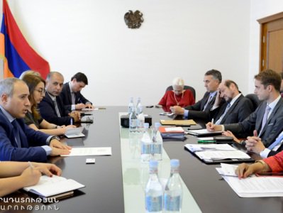 Քրմոյանը Եվրախորհրդարանի պատվիրակության հետ քննարկել է անկախ դատական իշխանություն ունենալու հարցը