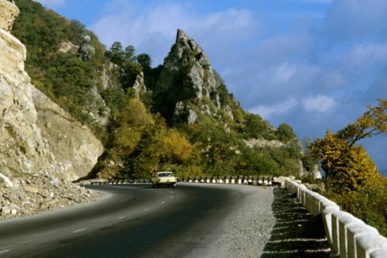 Լարսի ճանապարհը բաց է մի քանի պայմաններով