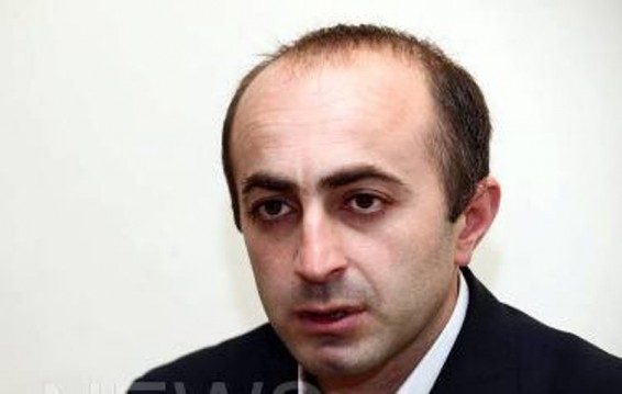 Եթե Բակո Սահակյանը շարունակի մնալ նախագահ, իր բարեկամների վերջին հավանոցն էլ վաճառելու է պետության վրա. Խանումյան