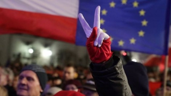 Евросоюз открыл против Польши новое дело. Ее могут лишить субсидий ЕС