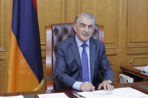 Շնորհավորում եմ ՀՀ պետական կարևորագույն տոներից մեկի՝ Սահմանադրության օրվա առթիվ. Արա Բաբլոյան