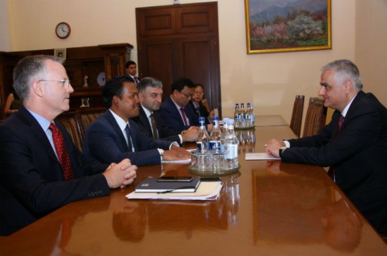 Մեզ համար առավել արդիական է մեկ սկզբունք, որ ցանկացած նոր ֆինանսական ներգրավում պետք է օգտագործվի մաքսիմալ արդյունավետ և նպատակային.Մհեր Գրիգորյան
