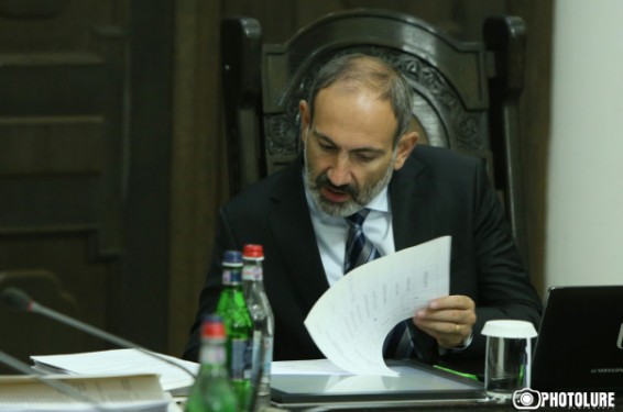 Զինվորների ներքնաշորերի հետ կապված խնդիր կա, պայմանավորվել ենք տեսախցիկների ներքո բանակցություններ անցկացնել տեքստիլի արտադրողների հետ. Փաշինյան