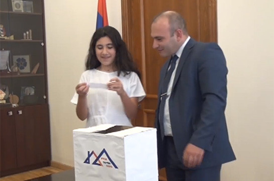Video. Հայտնի է, թե «Քայլ դեպի տուն» ծրագրի մասնակիցներից ով է բնակվելու Նիկոլ Փաշինյանի տանը