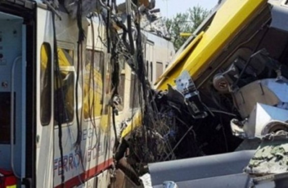 Իտալիայի երկաթուղային կայարանի պետն ընդունել գնացքների բախման հարցում իր սխալը